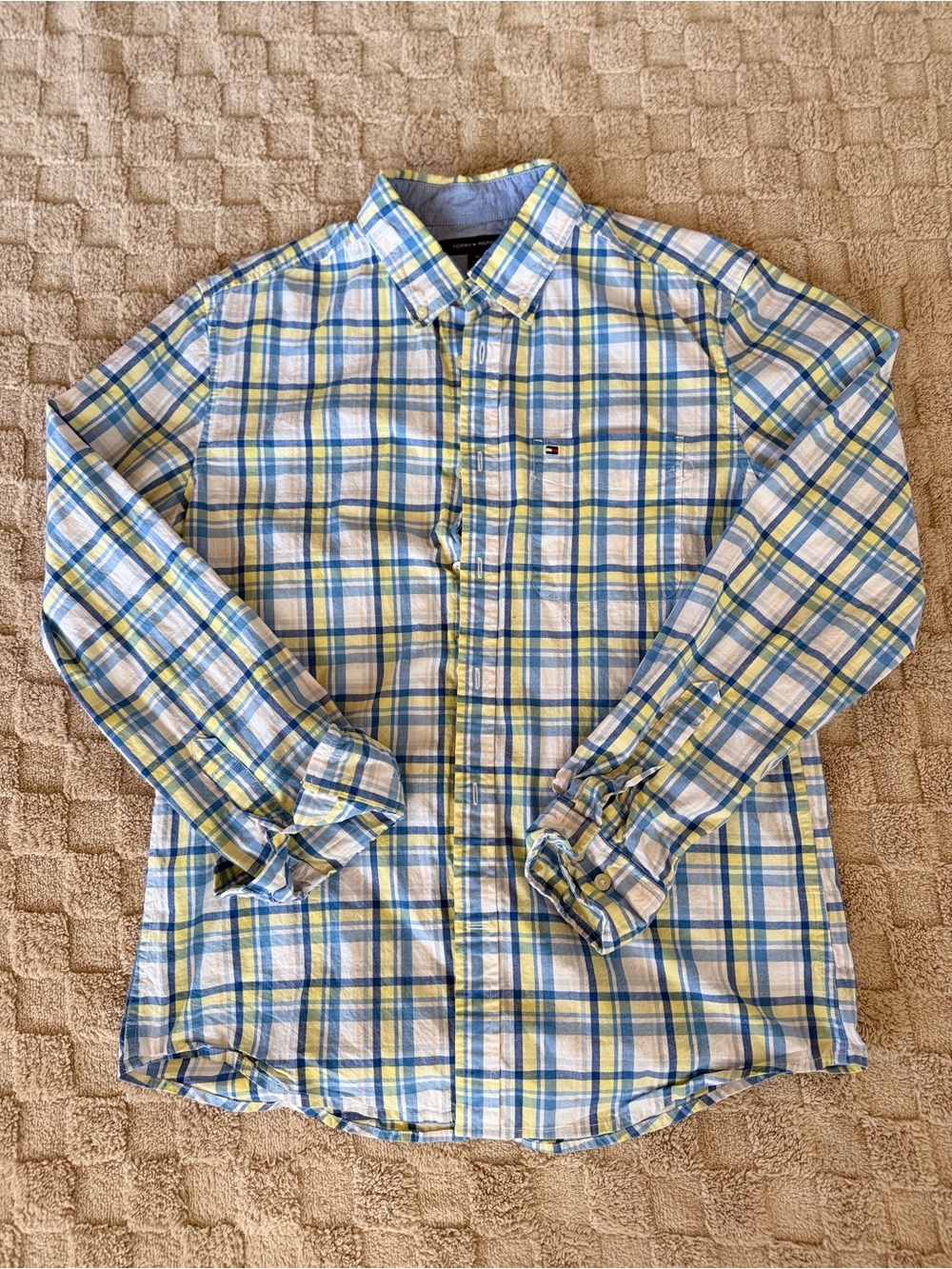 Tommy Hilfiger Men’s Medium Plaid Button Down Shirt Blue Yellow Long Sleeve